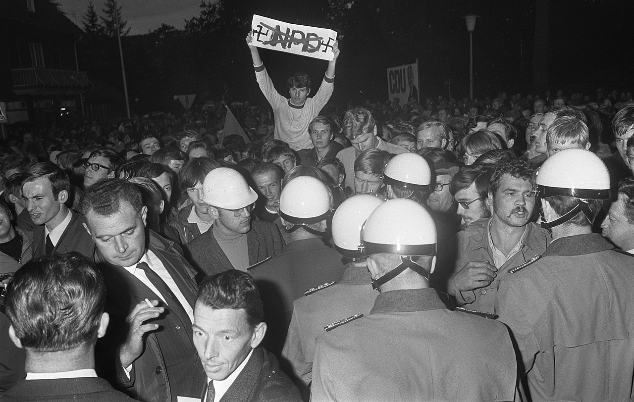 Manifestation contre le NPD à Nordhorn, Allemagne, 26 août 1969