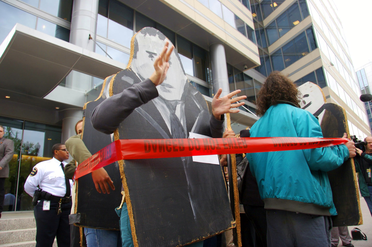Manifestation devant le siège du FMI, 2006