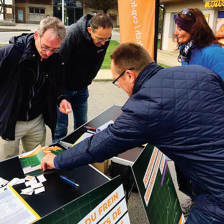 Récolte de signatures pour l'initiative «Pour des primes plus basses»