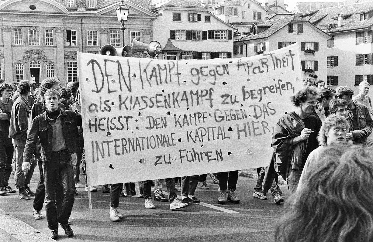 Manifestation contre l'apartheid en Afrique du Sud, Zurich, octobre 1985