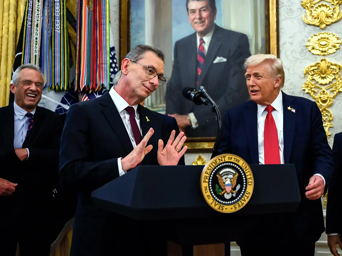 Albert Bourla, Donald Trump et Robert Kenney