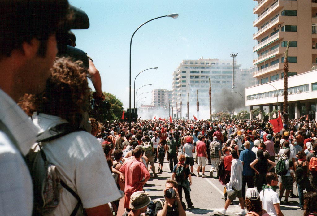 Manifestation à l'occasion de la réunion du G8, Gènes, 2001
