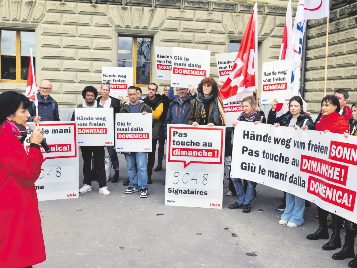 Dépôt de la pétition contre le travail du dimanche
