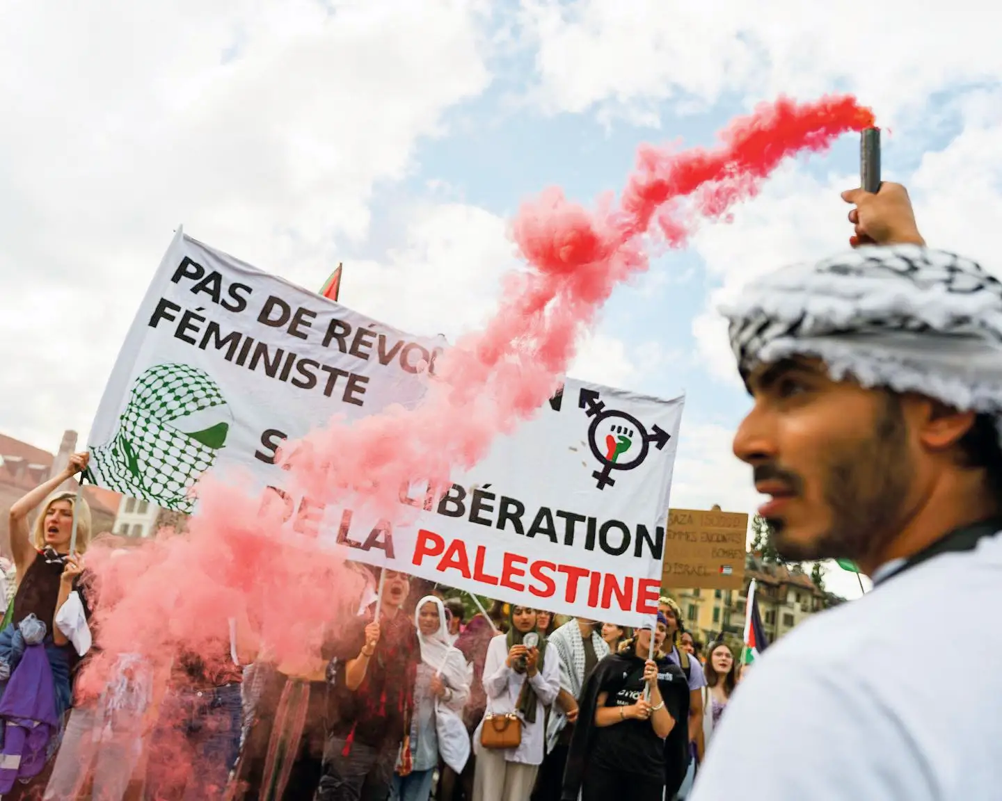 Banderole "Pas de révolution féministe sans libération de la Palestine”