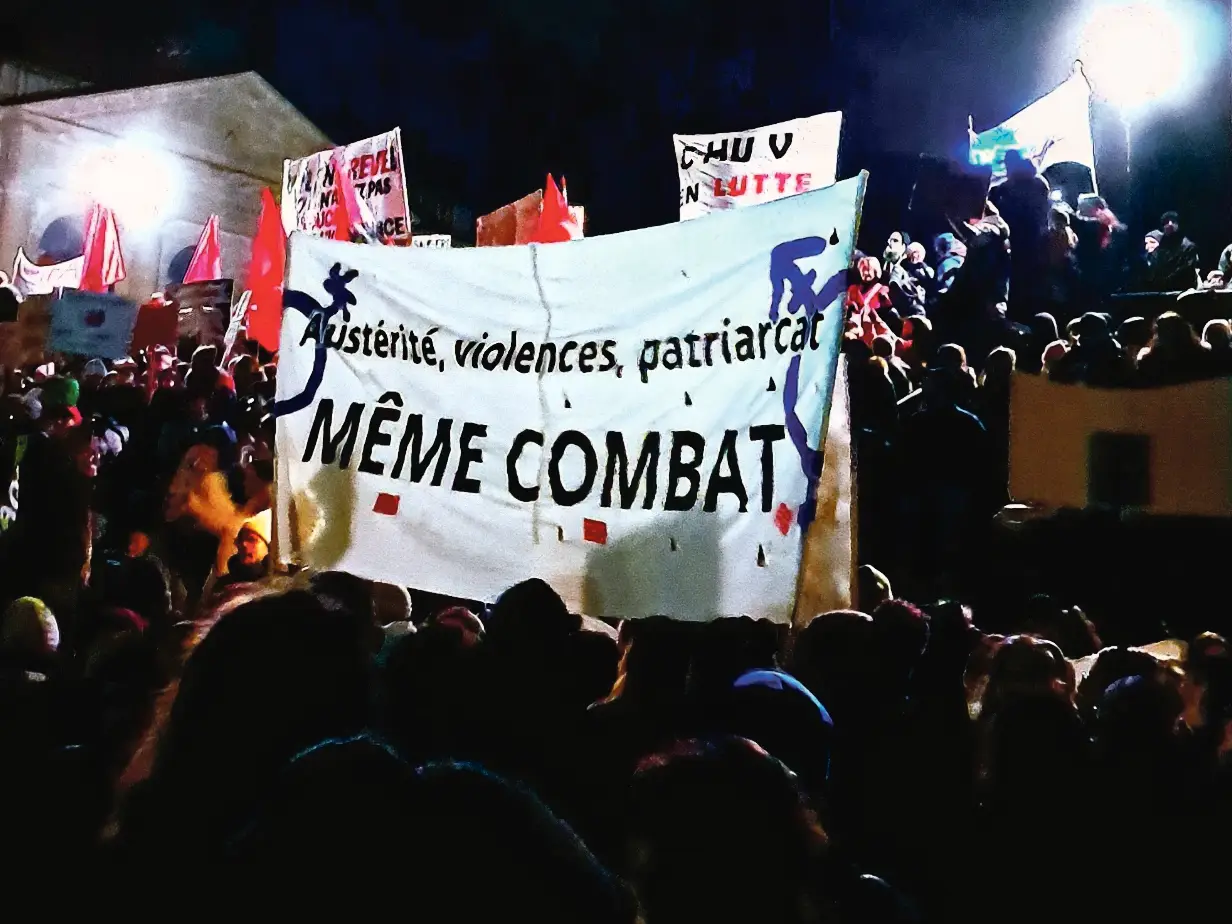 Banderole «Austérité, violences, patriarcat: même combat»