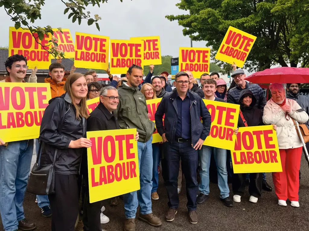 Andy Burnham en campagne électorale