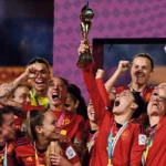 Les joueuses de l’équipe féminine espagnole de football célèbrent leur victoire lors de la Coupe du monde 2023 à Sydney