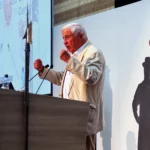 Christoph Blocher donne un discours en faveur de l’Initiative sur la neutralité