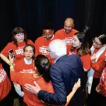 Bernie Sanders et des membres des DSA