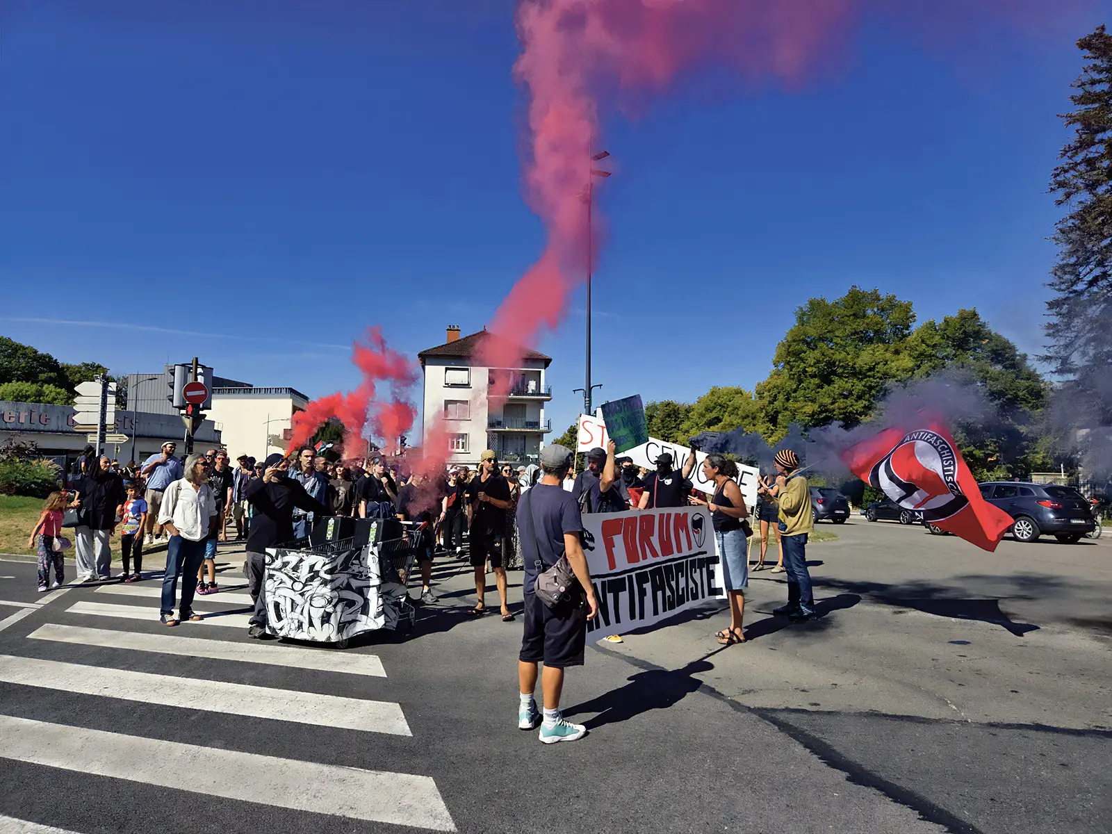 Manifestation du 1er Forum Antifasciste